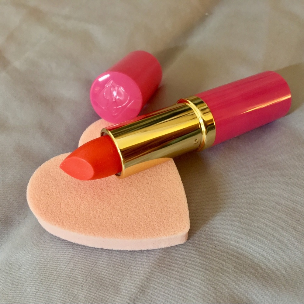Estée Lauder long lasting lipstick rouge